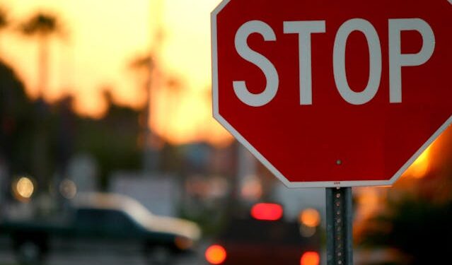 Comment naviguer sur le réseau routier togolais : conseils pratiques pour les conducteurs débutants