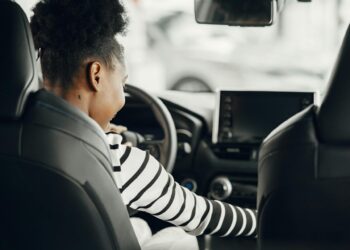 Conduire prudemment au Togo : 10 conseils que chaque automobiliste devrait connaître