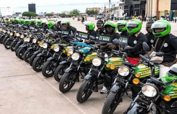 Le Commando Électrique du Togo : M Auto et l’Ascension du Moto-Taxi Éco-Responsable