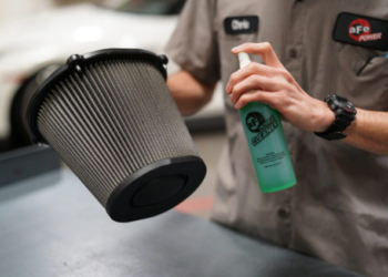 Filtre à Air : Comment le Nettoyer et l&rsquo;Entretenir sur les Routes Difficiles du Togo