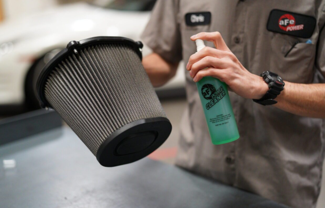 Filtre à Air : Comment le Nettoyer et l&rsquo;Entretenir sur les Routes Difficiles du Togo