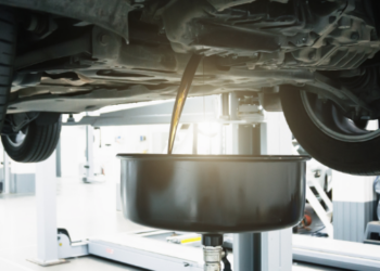 Vidange Maison : Comment Économiser sur l&rsquo;Entretien de Votre Voiture au Togo